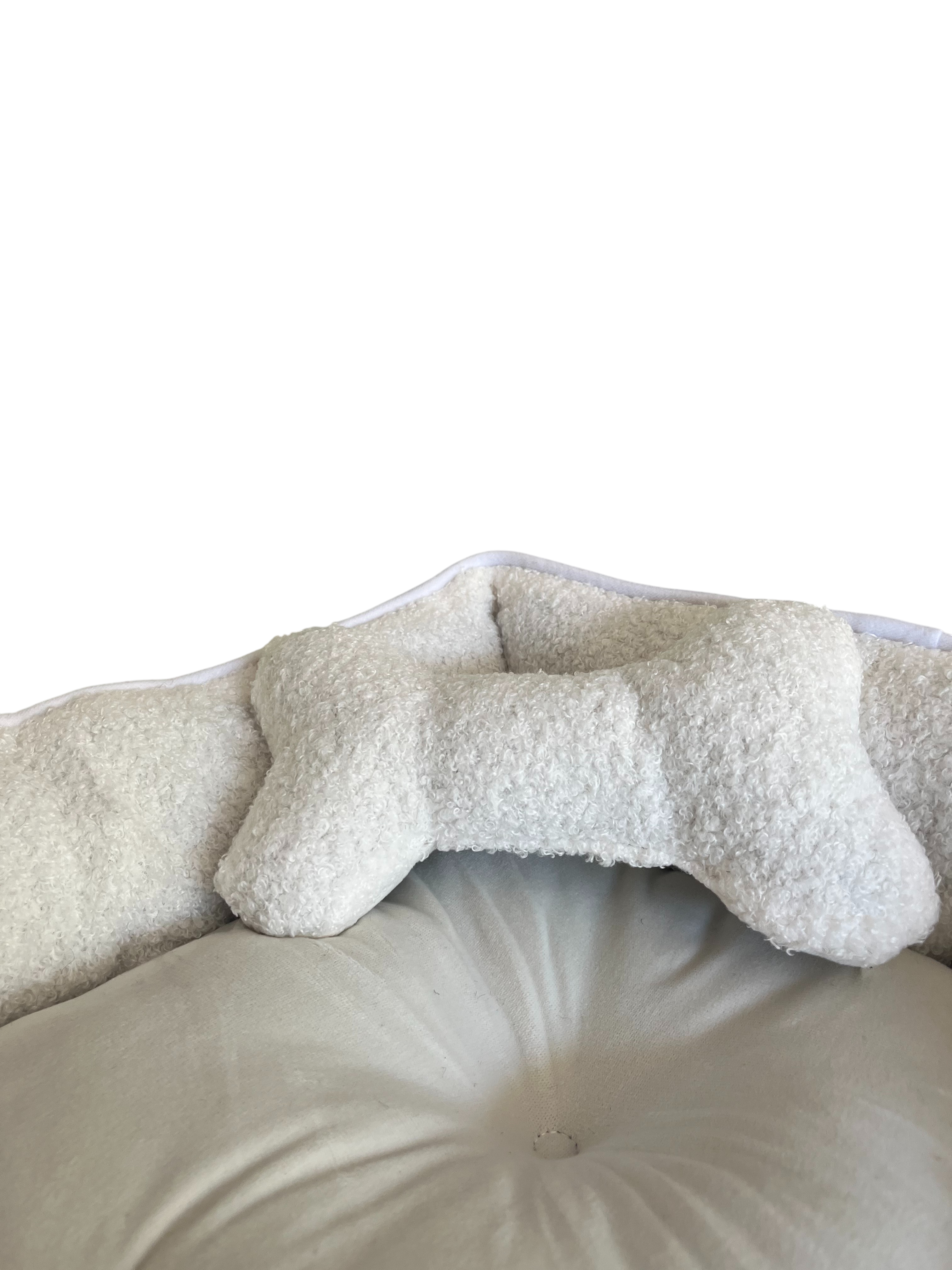 KIT CAMA RECTANGULAR + COJIN BLANCO 56X40X15CM