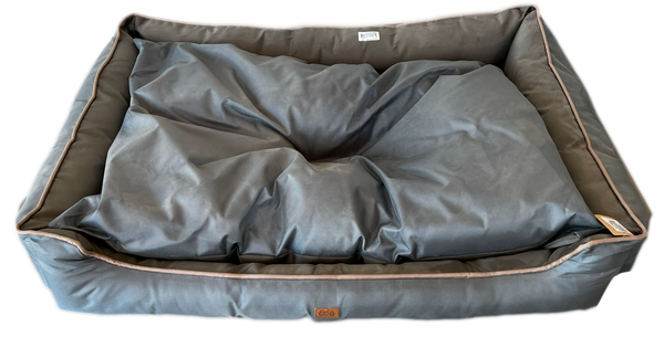 CAMA PERRO RECTANGULAR IMPERMEABLE 114x85x20 cm