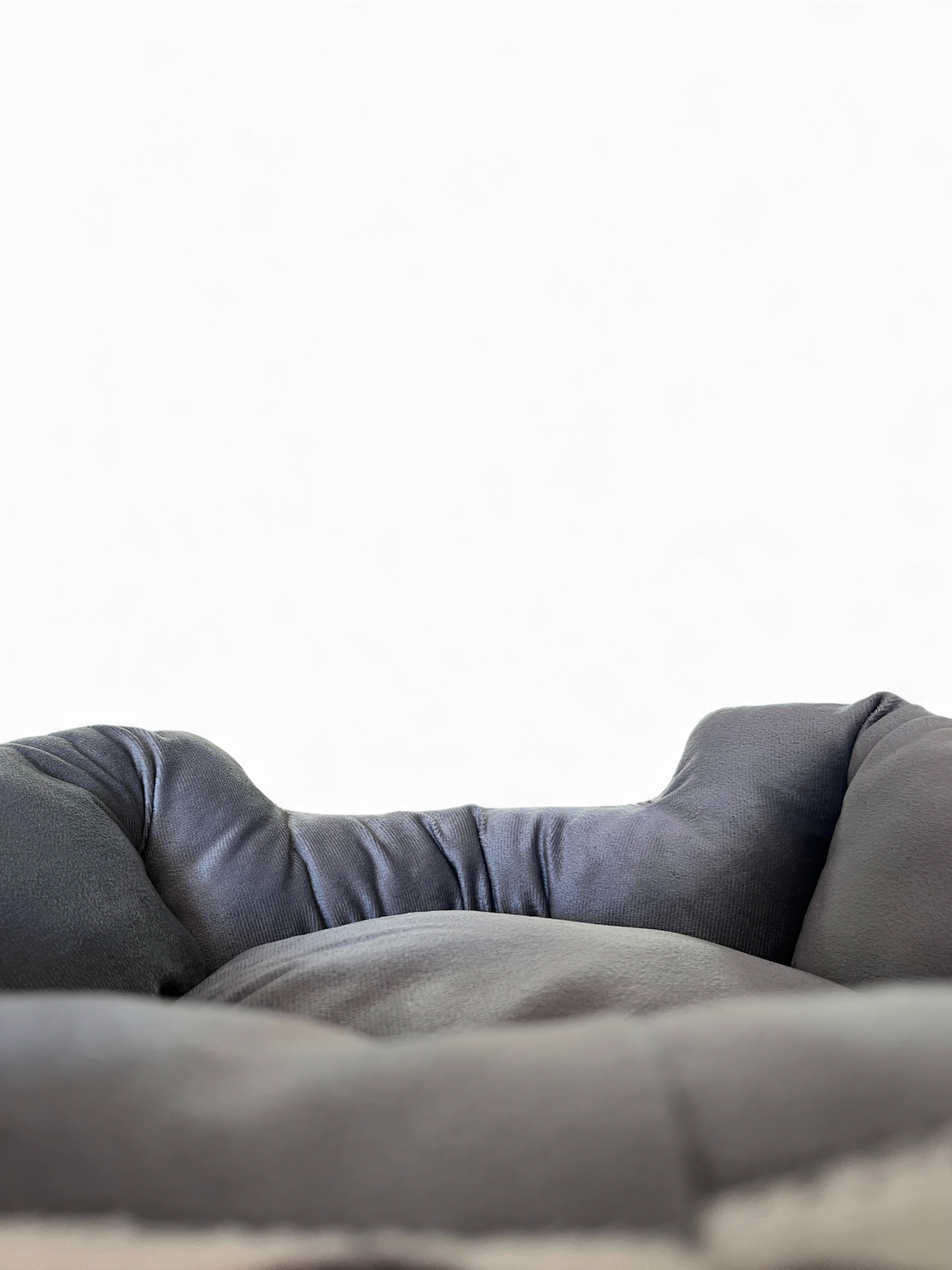 CAMA CIRCULAR DISEÑO LINEAS GRIS